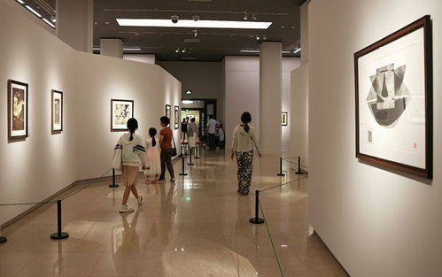 高溫未消，文化場館成市民休閑好去處——探討藝術表演場館管理服務的重要性